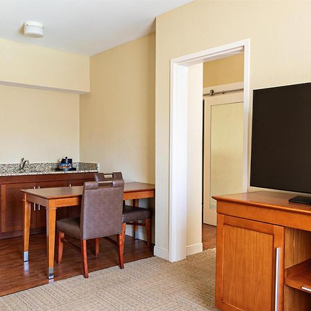 Hampton Inn Charleston-Daniel Island Esterno foto
